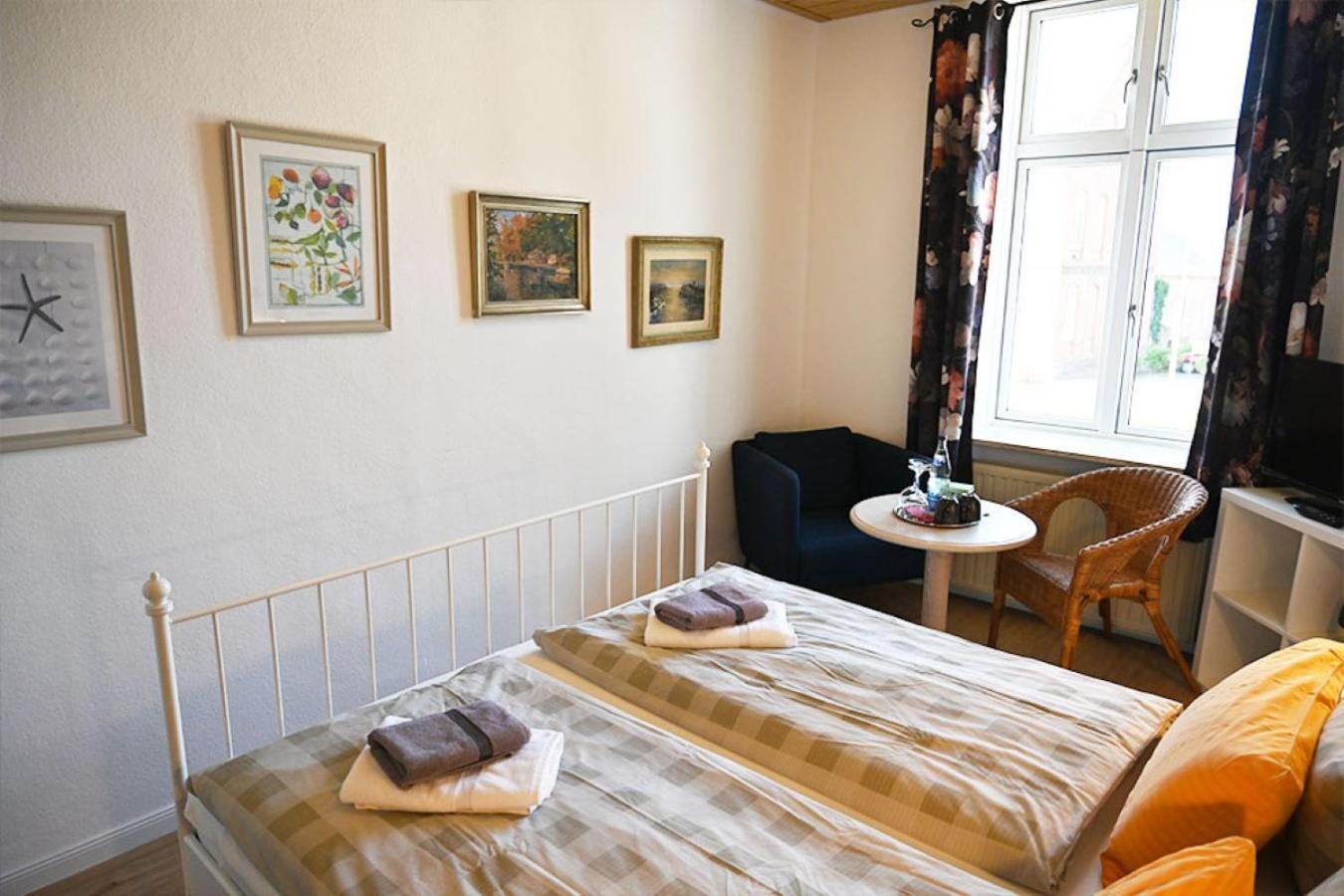 Nordfriesisches Haus Hotel เทินนิง ภายนอก รูปภาพ